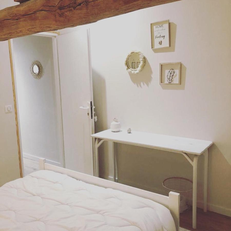 Le Petit Monty Gite Cote Jardin Saint-Malo-du-Bois Exterior photo