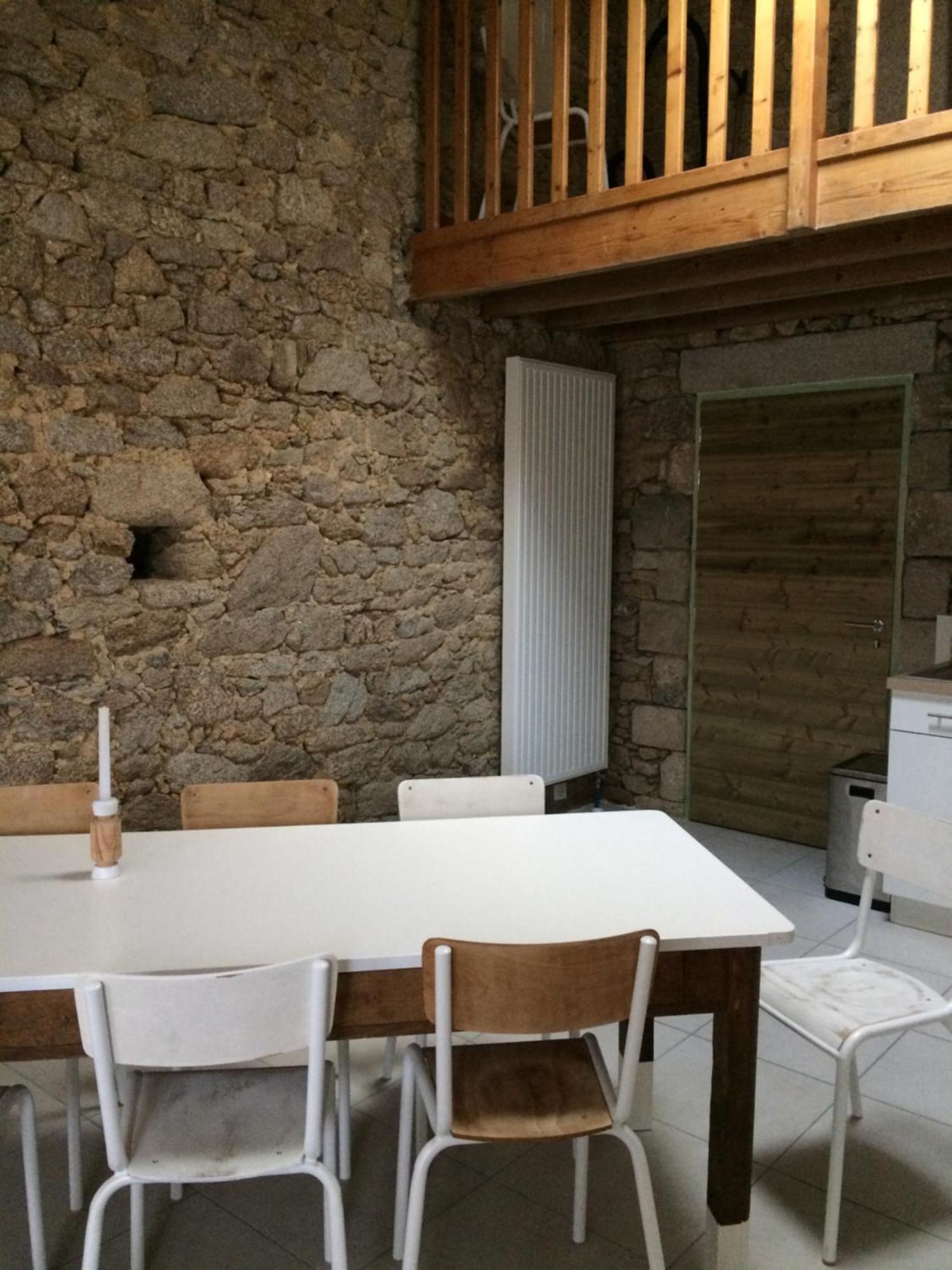 Le Petit Monty Gite Cote Jardin Saint-Malo-du-Bois Exterior photo